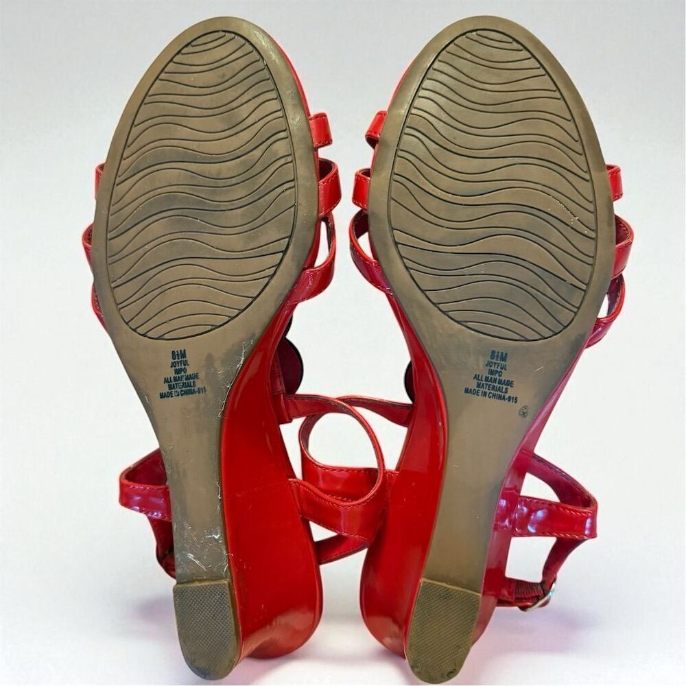 Impo Women's Red Shiny Faux Leather Wedge Sandals Size 8.5 Silver Medallions - Picture 9 of 10